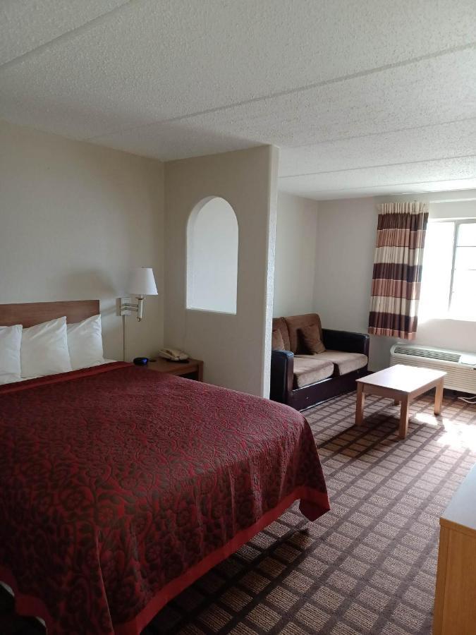 Days Inn & Suites By Wyndham Laredo Exteriér fotografie