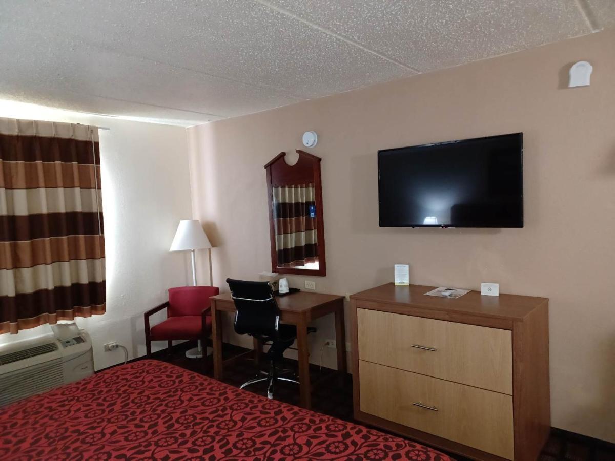 Days Inn & Suites By Wyndham Laredo Exteriér fotografie